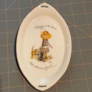 Holly Hobbie genuine porcelain "Happy is the home that welcomes a friend"